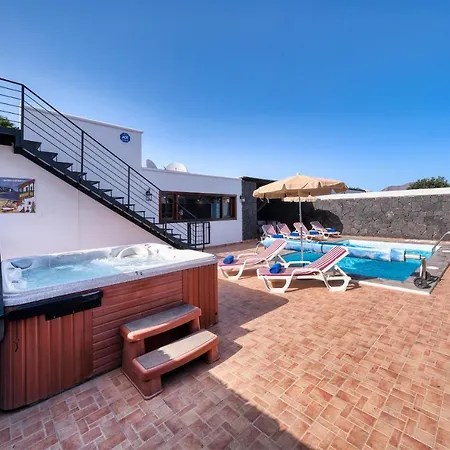 Aurelia - Pool, Jacuzzi, Bbq And Ping-pong By Lanzarote プラヤ・ブランカ