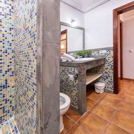 Aurelia - Pool, Jacuzzi, Bbq And Ping-pong By Lanzarote Villa