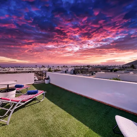 Aurelia-pool, Jacuzzi And Solarium Playa Blanca (Lanzarote)