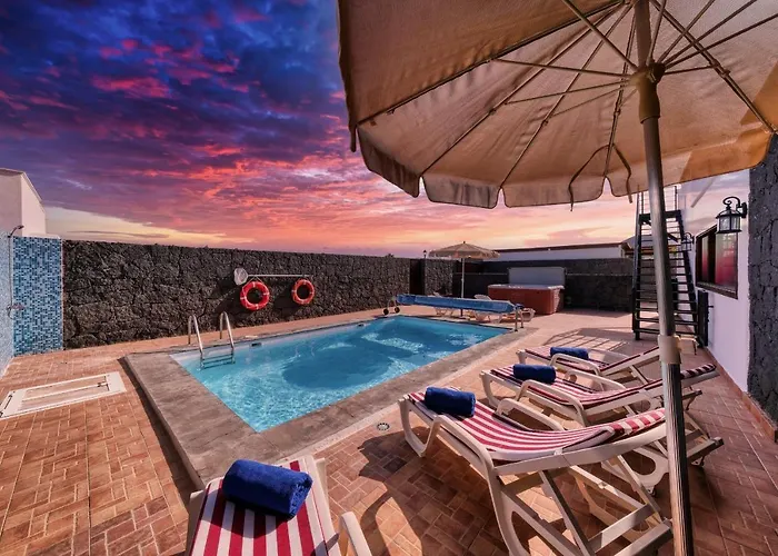 Villa Aurelia - Pool, Jacuzzi, Bbq And Ping-pong By Lanzarote *