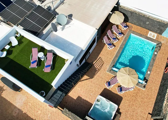 Aurelia - Pool, Jacuzzi, Bbq And Ping-pong By Lanzarote Playa Blanca (Lanzarote)