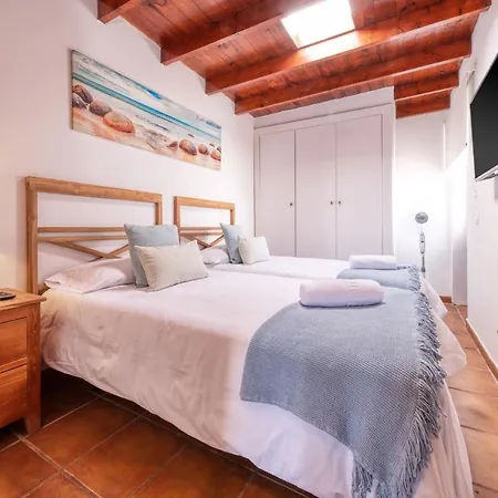 Villa Aurelia - Pool, Jacuzzi, Bbq And Ping-pong By Lanzarote